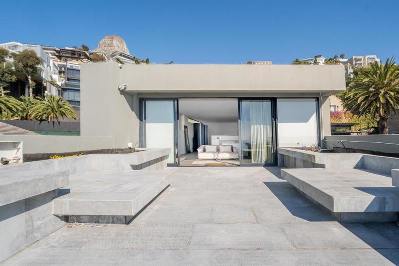 7 Bedroom Property for Sale in Bantry Bay Western Cape